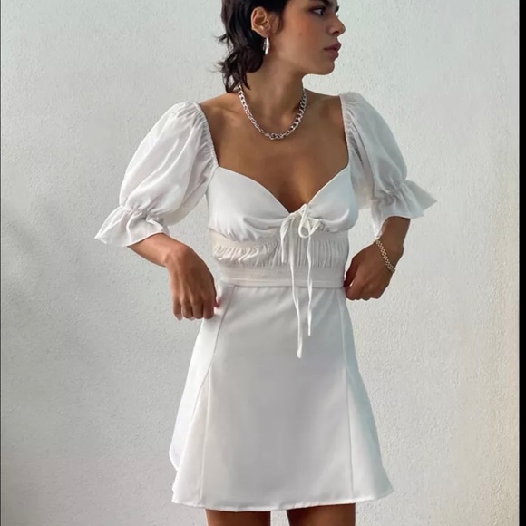 NWT Urban outfitters eggie puff sleeve milkmaid dress! - Picture 5 of 5